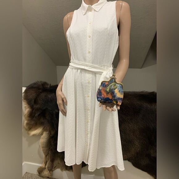 Chic Handsewn Genuine Leather Castle Shaped Kisslock Coin Purse & Chain - Picture 10 of 15